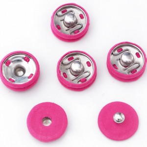 Lot de 5 boutons de pression recouvert à coudre rose 1.8cm 