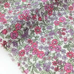 Tissu coton soyeux fleuri rose x 50cm 