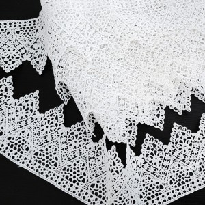Destock lot 6.7m dentelle guipure fine haute couture largeur 5.5cm
