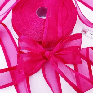 Déstock 1 rouleau 45m ruban organza bords en satin rose largeur 27cm