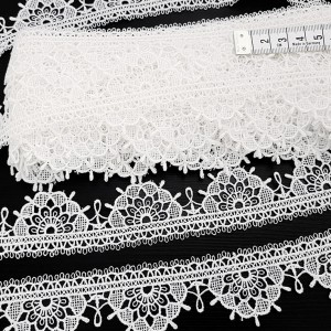 Destock lot 10.5m dentelle guipure fine haute couture blanche largeur 4cm