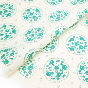 Destock 0.5m tissu japonais coton gabardine fleuri vert fond écru largeur 112cm