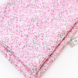 Destock coupon tissu mousseline polyester soyeux fluide imprimé fleuri 65x85cm