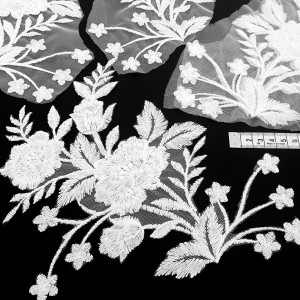 Déstock lot 5 appliques dentelle broderie blanche taille 27x22cm à détourer