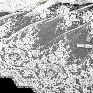 Destock 0.9m tissu dentelle broderie tulle brodé sequins haute couture écru largeur 1133cm