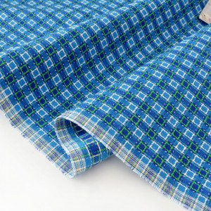 Tissu japonais coton doux carreaux tissé teint bleu x 50cm 