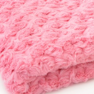 Coupon tissu 100x160cm fausse fourrure doudou peluche extra doux motif fleur rose