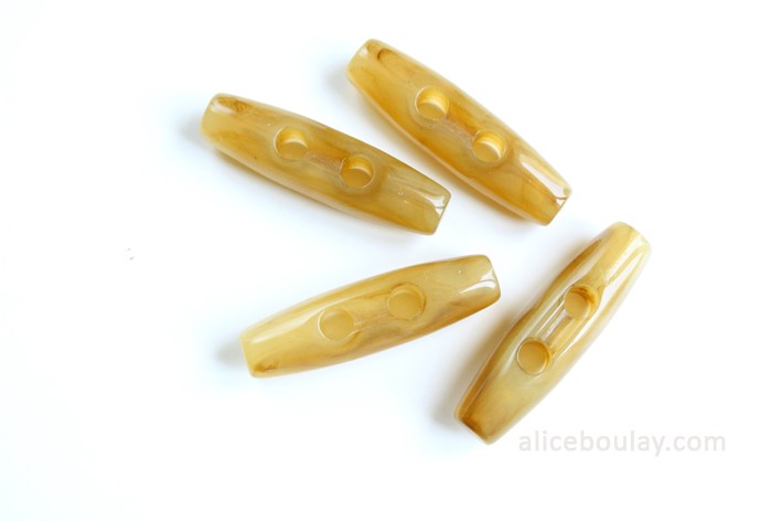 Bouton Duffle-Coat 39mm en résine jaune caramel