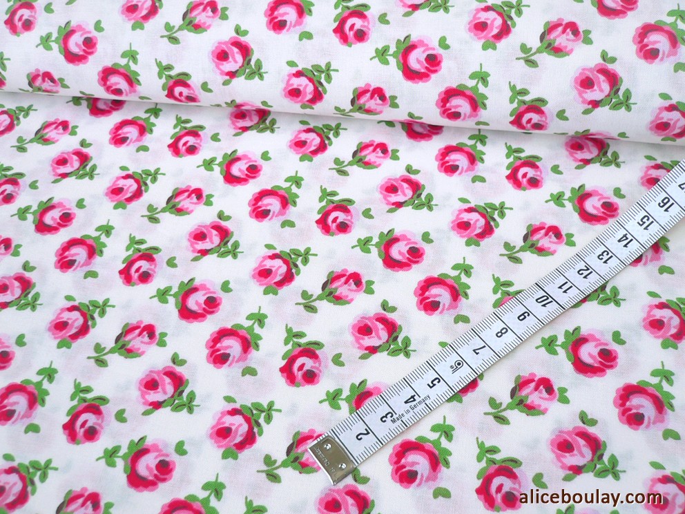 Tissu CATH KIDSTON fin coton roses rouges sur fond blanc