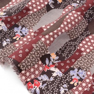 Tissu Japonais coton dobby doux traditionnel fleuri ton marron x 50cm