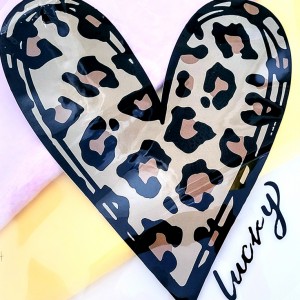 Destock transfert textile thermocollant coeur léopard lucky taille 27x29cm