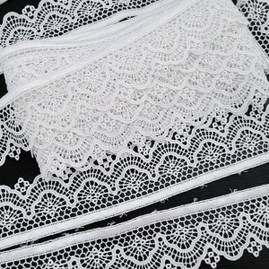 Destock 5.9m dentelle guipure fine fluide haute couture blanche largeur 3.7cm