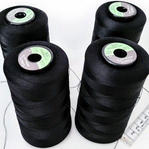 Destock lot de 4 cônes de fil mousse COATS 5000m noir surjeteuse machine à coudre