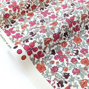 Tissu liberty gabardine helenas meadow framboise x 1 mètre