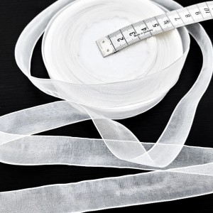 Déstock 1 rouleau 42m ruban organza bords largeur 2 cm