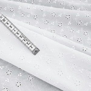 Destock 2.5m tissu broderie anglaise coton blanc largeur 150cm 